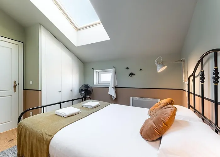 Guestready - Spacious And Modern W/ Skylight Πόρτο