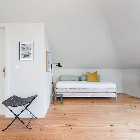 Guestready - Spacious And Modern W/ Skylight דירה *