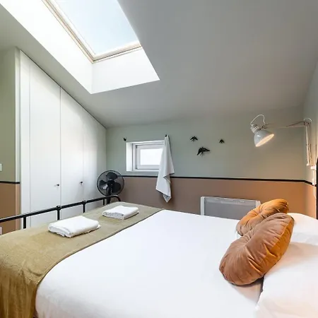 Guestready - Spacious And Modern W/ Skylight Oporto