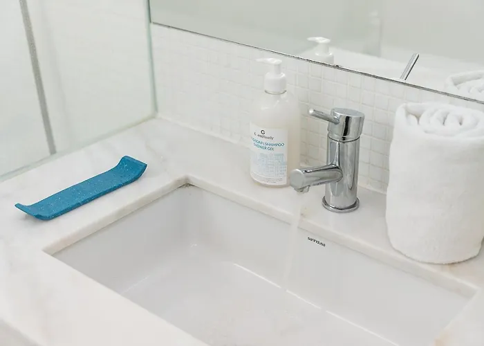 Guestready - Spacious And Modern W/ Skylight * 波尔图