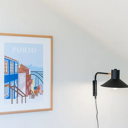 Guestready - Spacious And Modern W/ Skylight 포르투