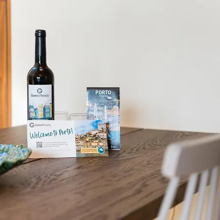 Guestready - Spacious And Modern W/ Skylight Oporto