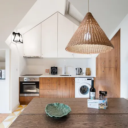 Guestready - Spacious And Modern W/ Skylight *