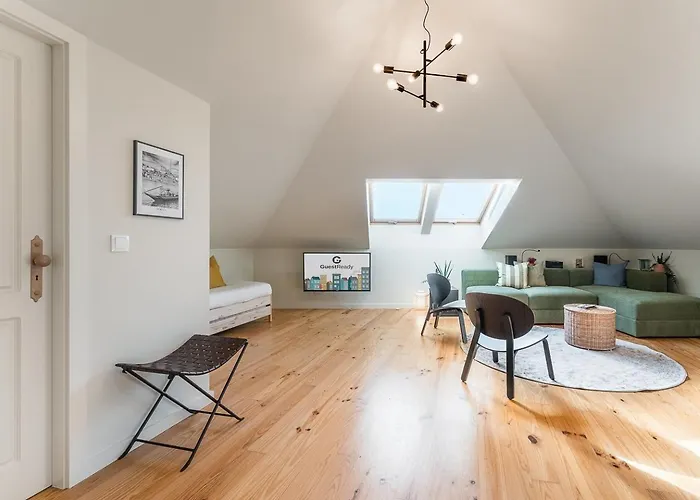 Appartement Guestready - Spacious And Modern W/ Skylight Porto